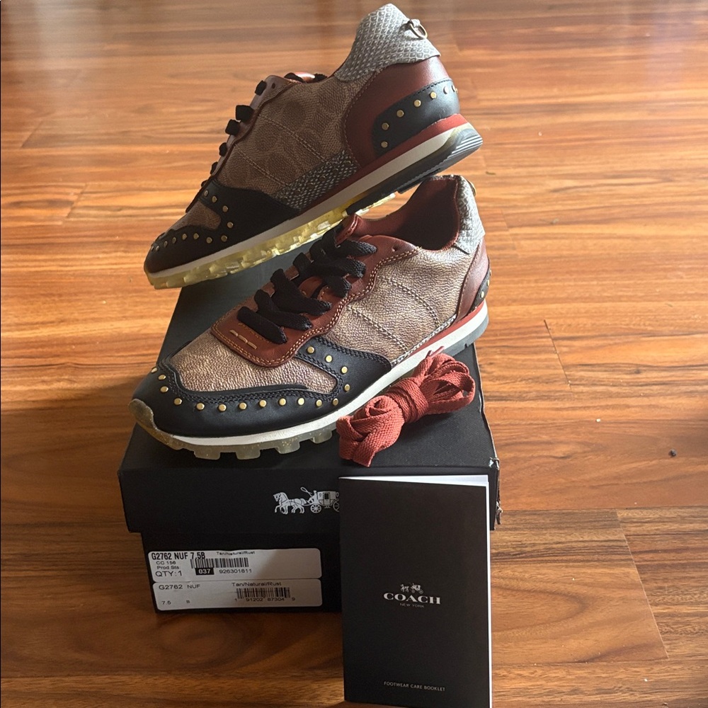 Women’s Coach Sneaker G2762 Tan/Natural/Rust with Rivets
